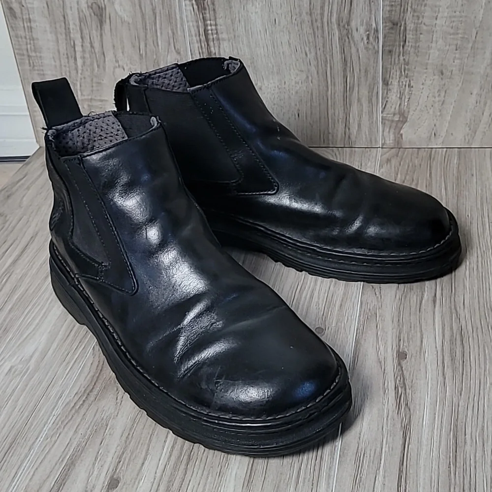 Dr. Martens fair please